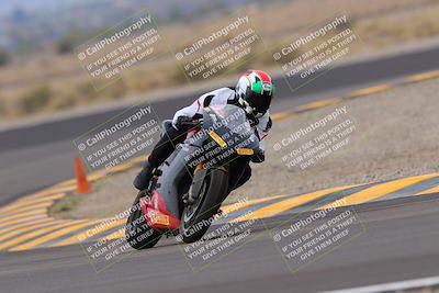 media/Sep-10-2022-SoCal Trackdays (Sat) [[a5bf35bb4a]]/Turn 11 (11am)/